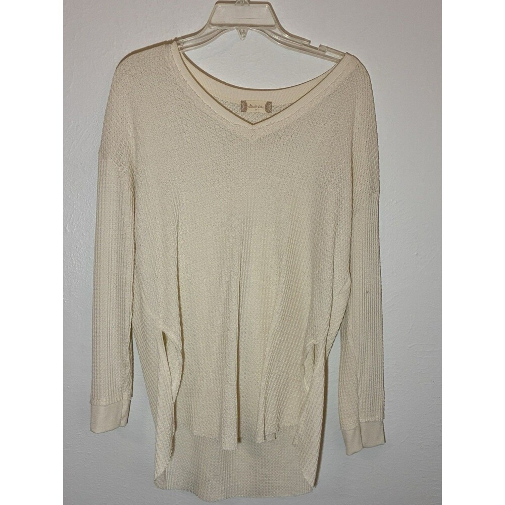 altar'd state Size Medium Cream Oversized Ribbed Knit Long Sleeve Vee Neck Top